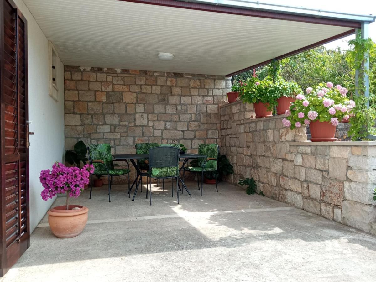 Apartment Viola Supetar Kültér fotó